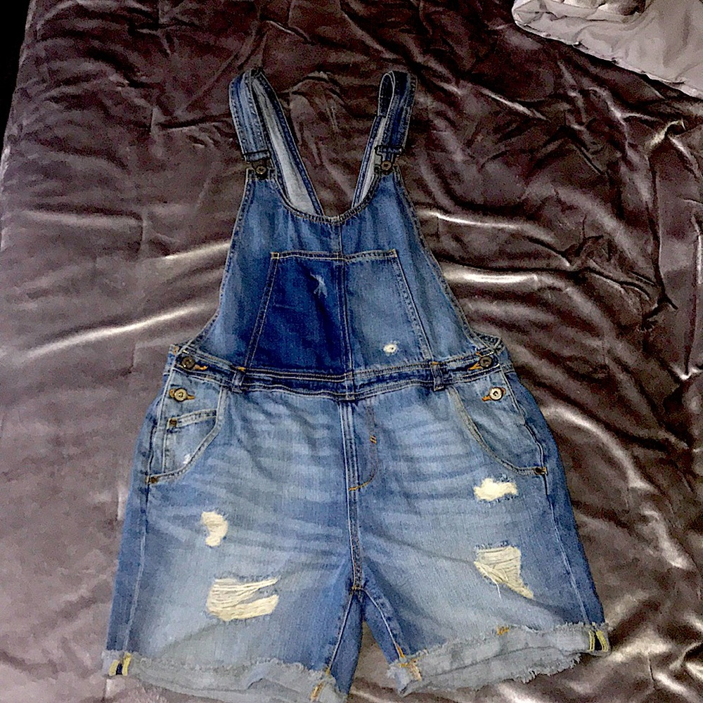 Baggy short cut overalls